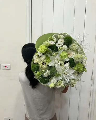 Trắng xanh · Cát tường